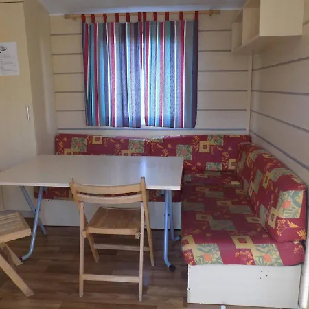 Natur Camping Bungalow T3 - A Dois Passos Das Praias Da Nazare E De Portugal