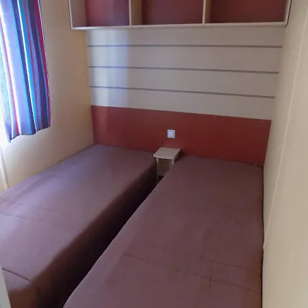 Natur Camping Bungalow T3 - A Dois Passos Das Praias Da Nazare E De Portugal 帕塔亚什