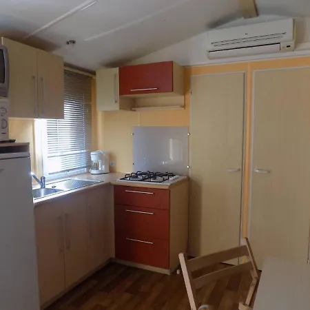 Natur Camping Bungalow T3 - A Dois Passos Das Praias Da Nazare E De Portugal 度假居