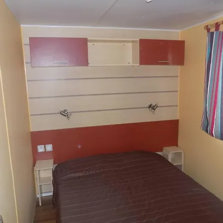 Natur Camping Bungalow T3 - A Dois Passos Das Praias Da Nazare E De Portugal 度假居