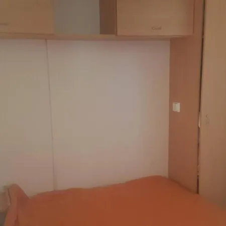 Natur Camping Bungalow T3 - A Dois Passos Das Praias Da Nazare E De Portugal *