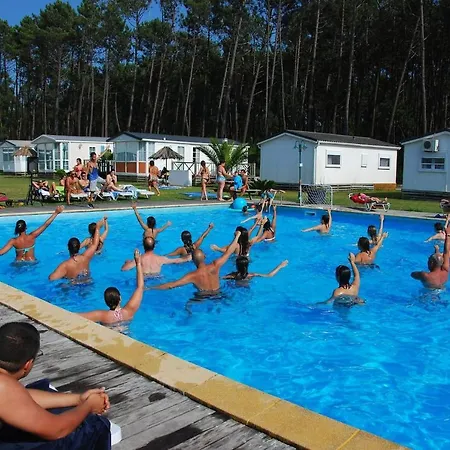 度假居 Natur Camping Bungalow T3 - A Dois Passos Das Praias Da Nazare E De Portugal *